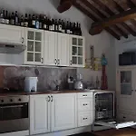 Nides Apartment *